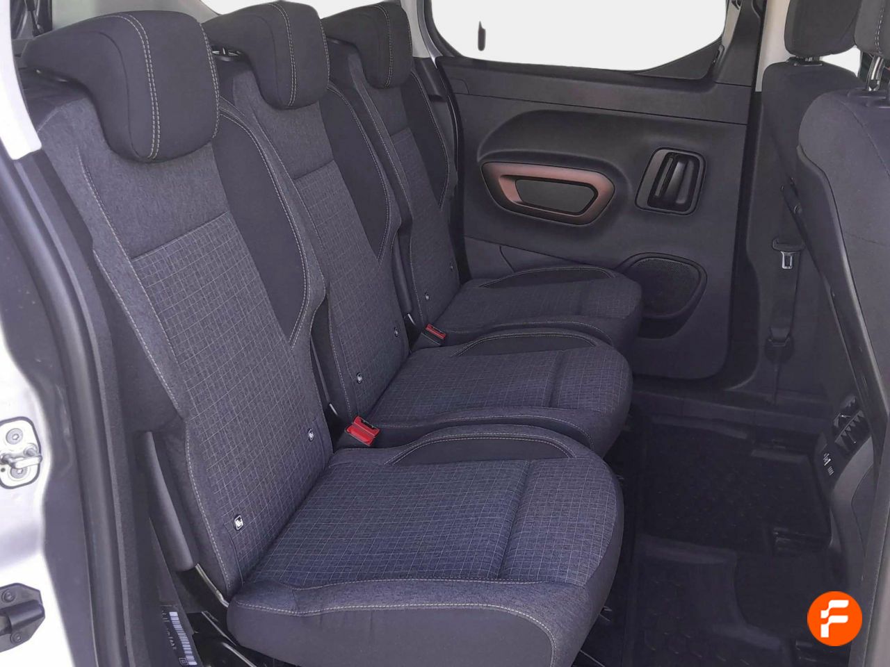Foto Peugeot Rifter 29