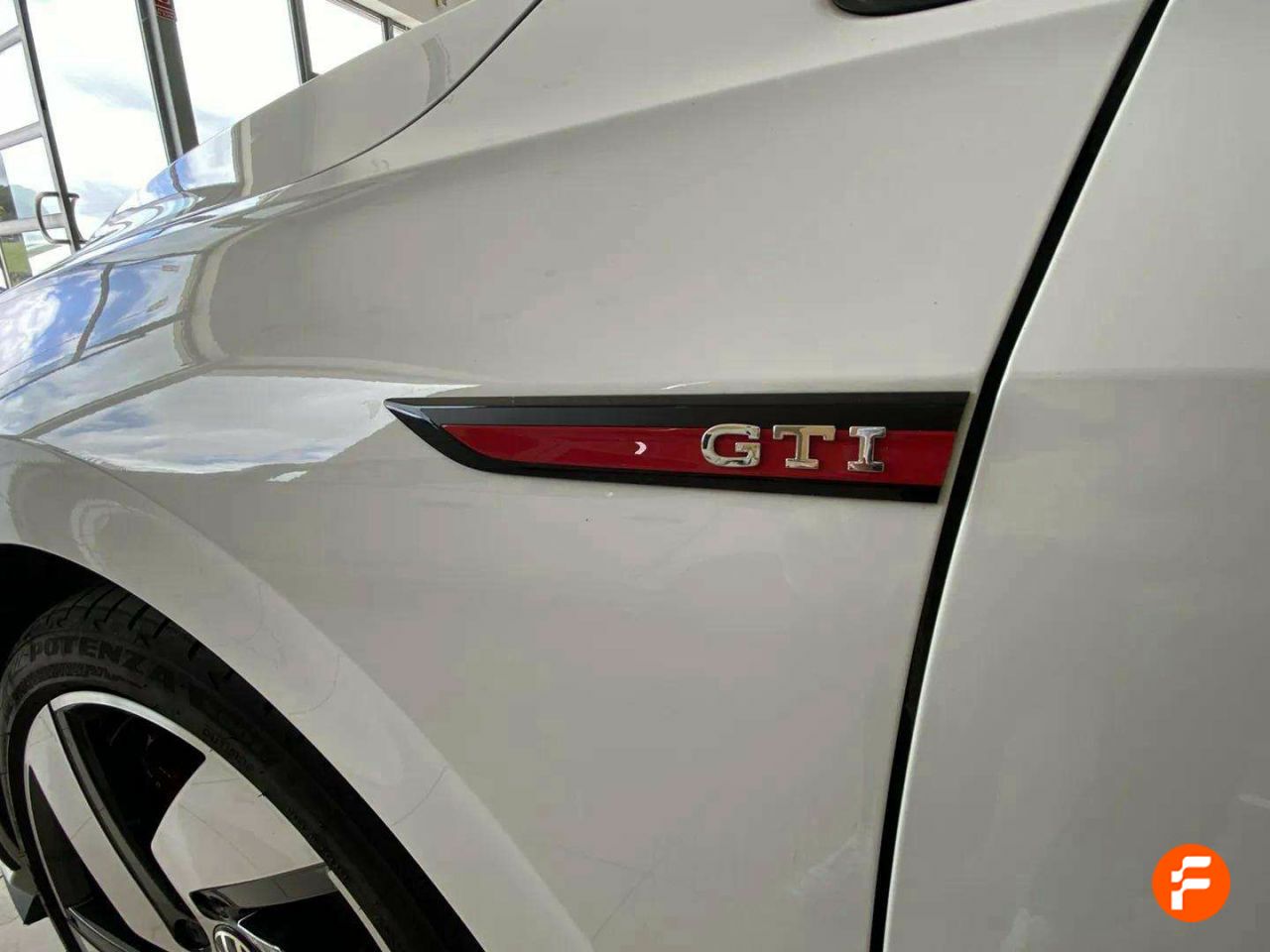Foto Volkswagen Golf 8
