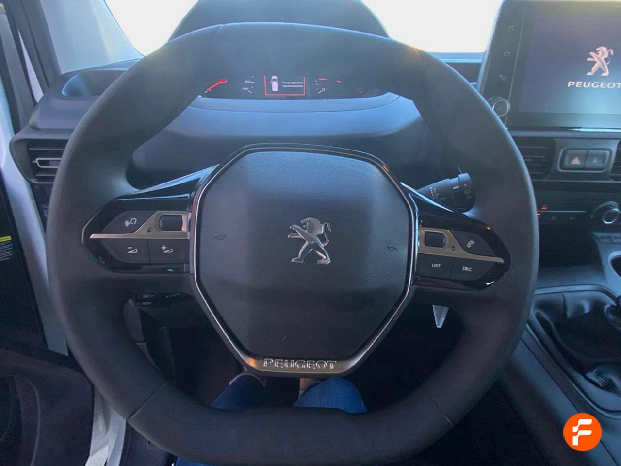 Foto Peugeot Rifter 13