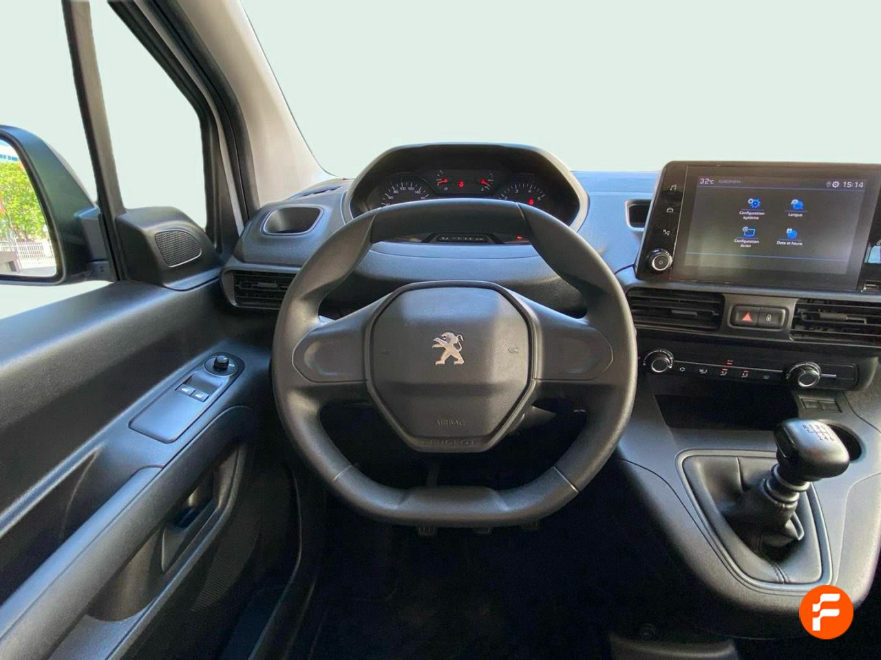 Foto Peugeot Rifter 8