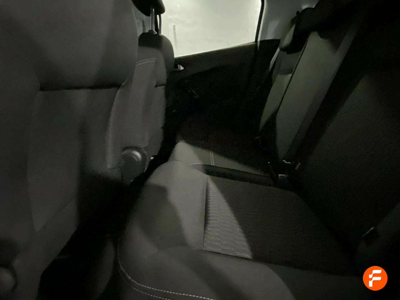 Foto Peugeot 208 17