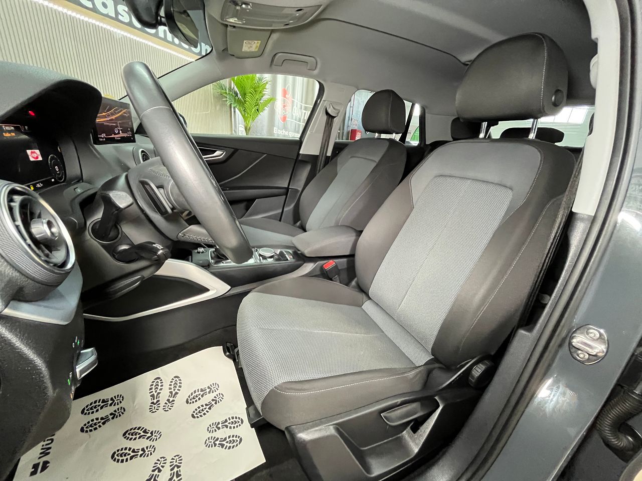 Foto Audi Q2 10