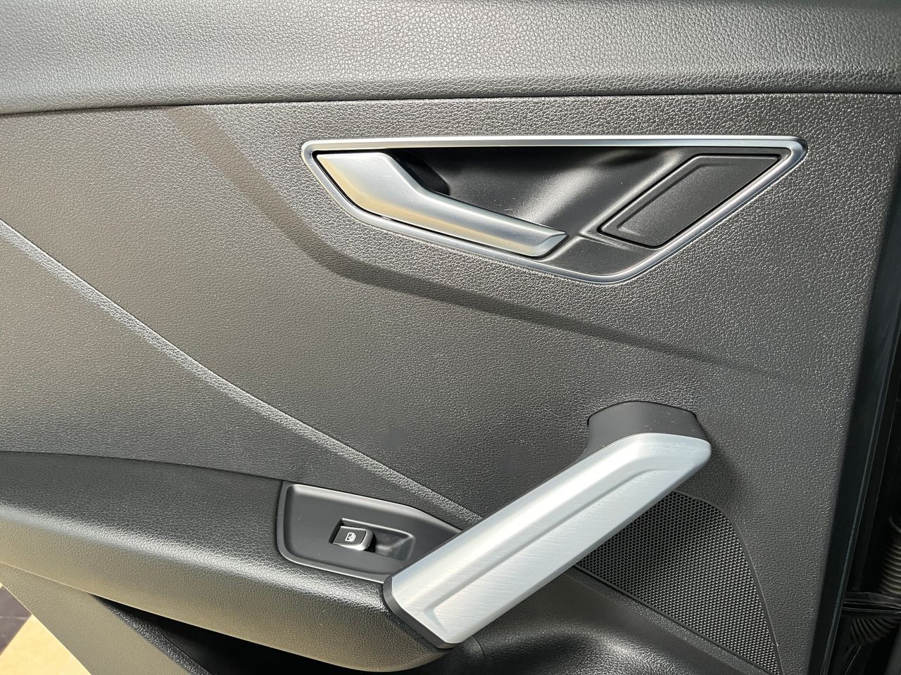 Foto Audi Q2 24