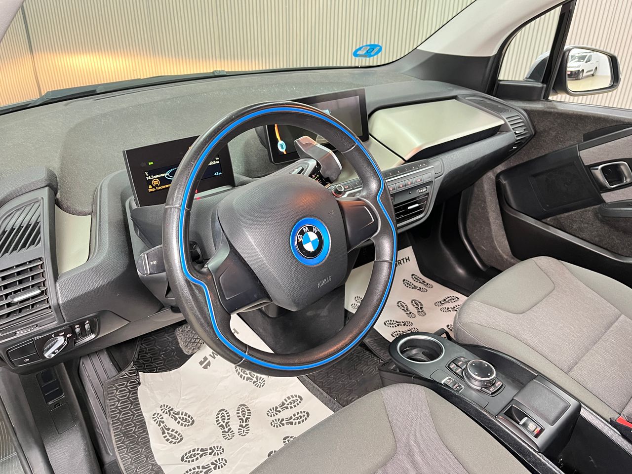 Foto BMW i3 12