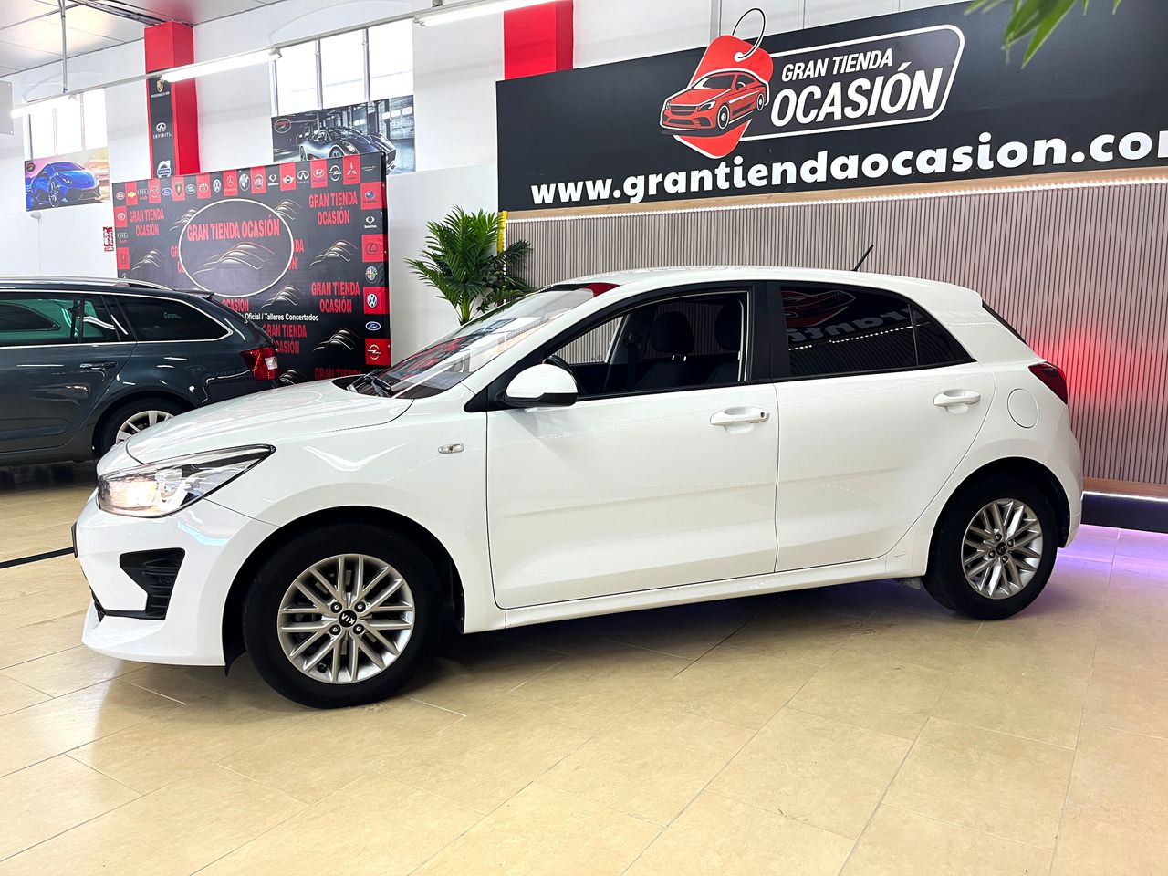 Foto Kia Rio 9