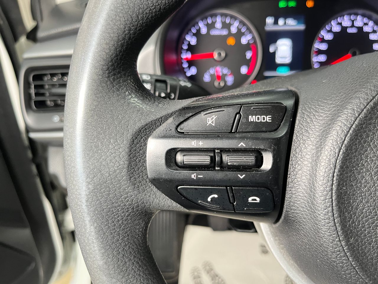 Foto Kia Rio 15