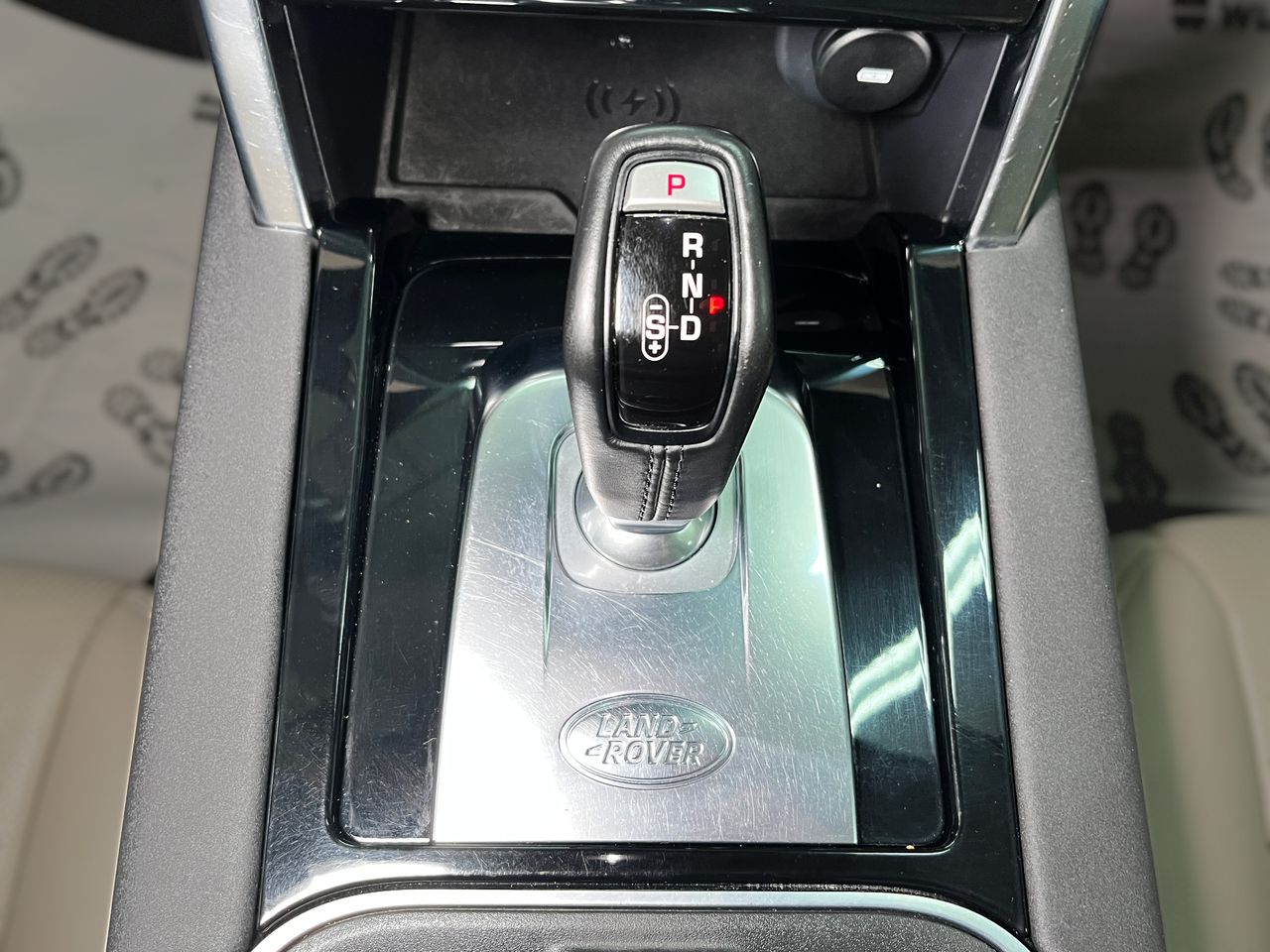 Foto Land-Rover Discovery Sport 22
