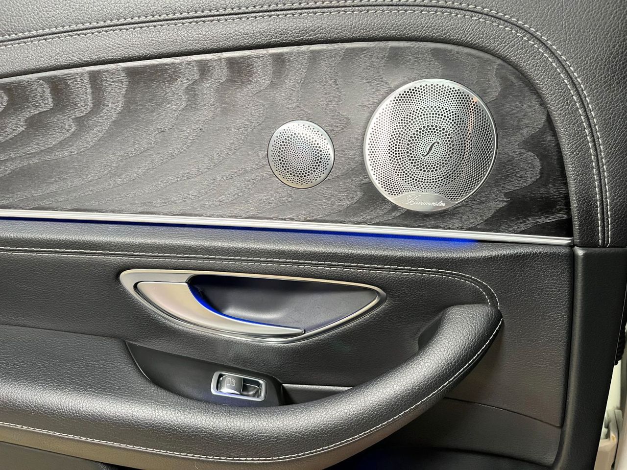 Foto Mercedes-Benz Clase E 25