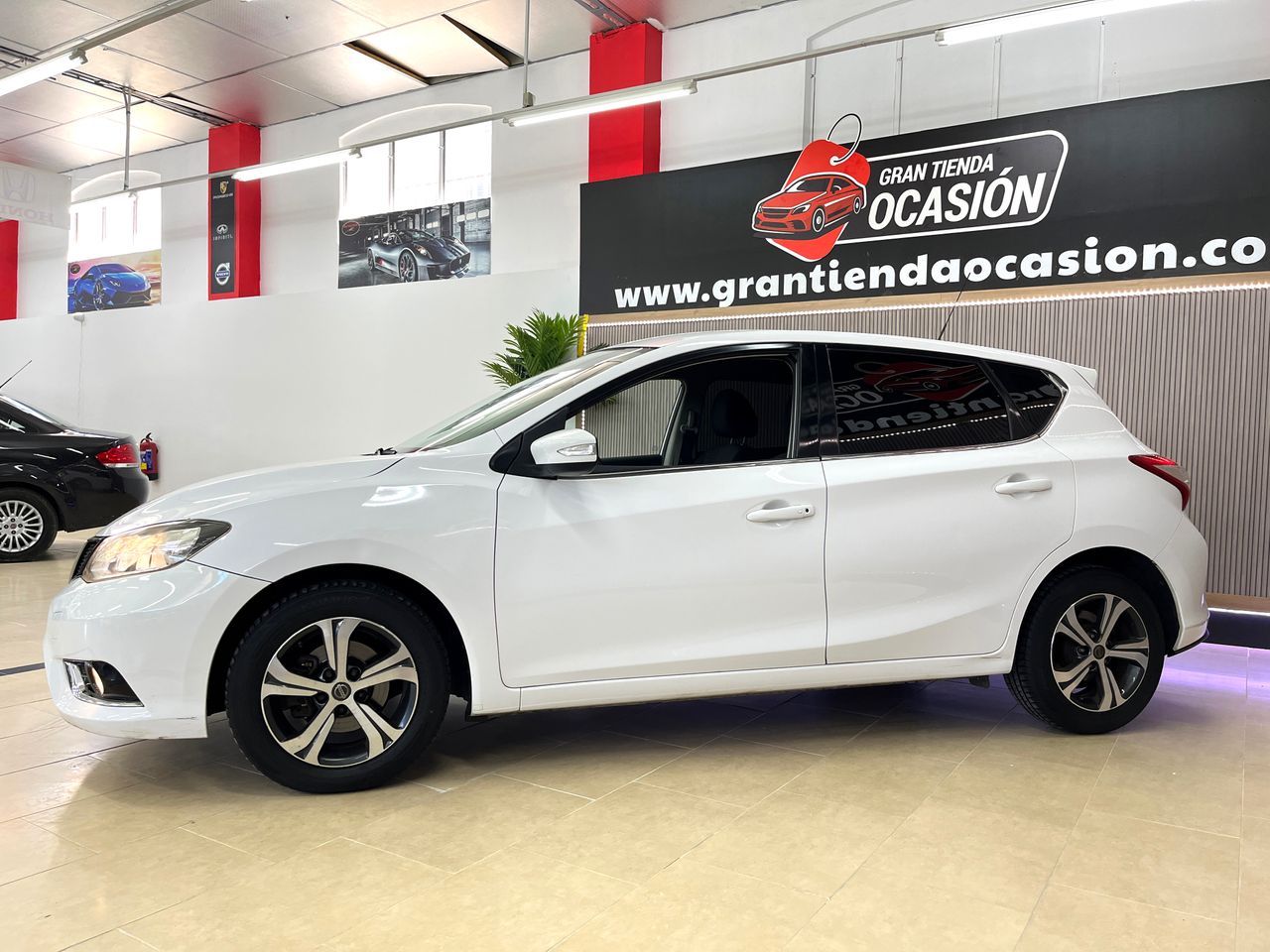 Foto Nissan Pulsar 4