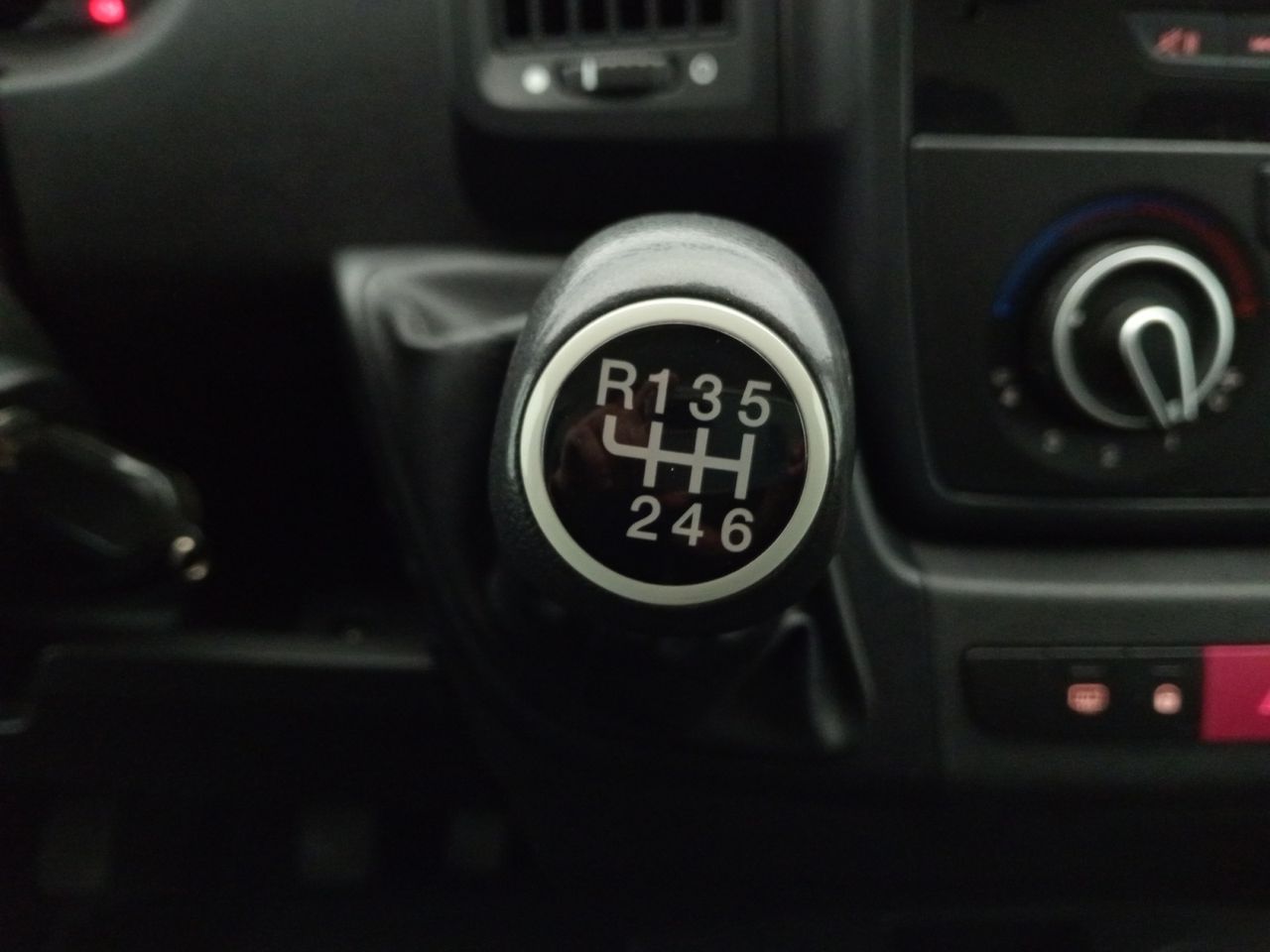 Foto Peugeot Boxer 13