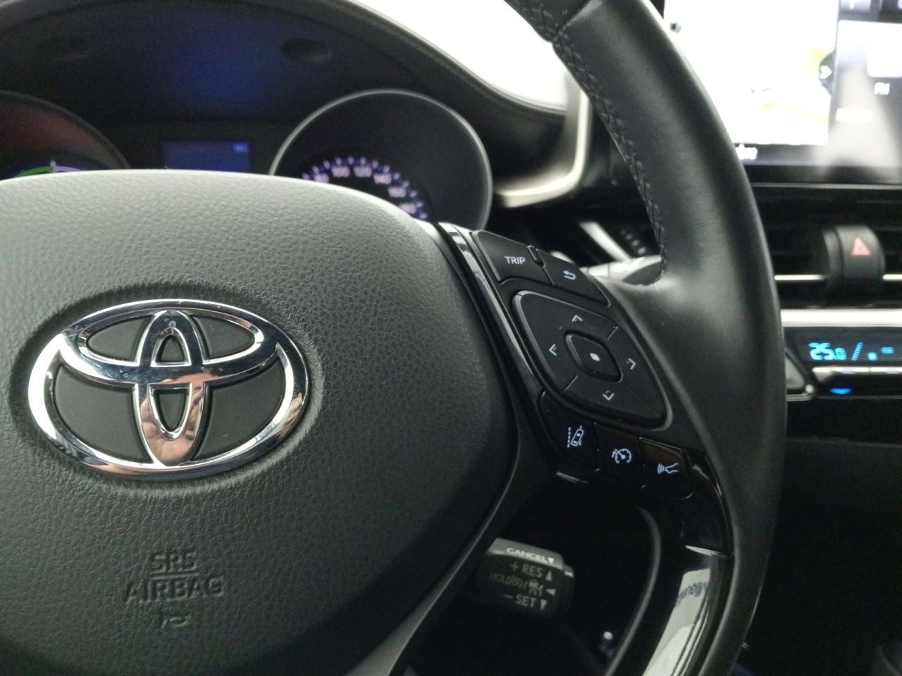 Foto Toyota C-HR 17