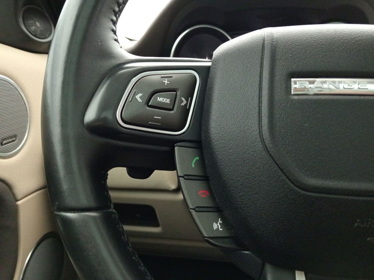 Foto Land-Rover Range Rover Evoque 17