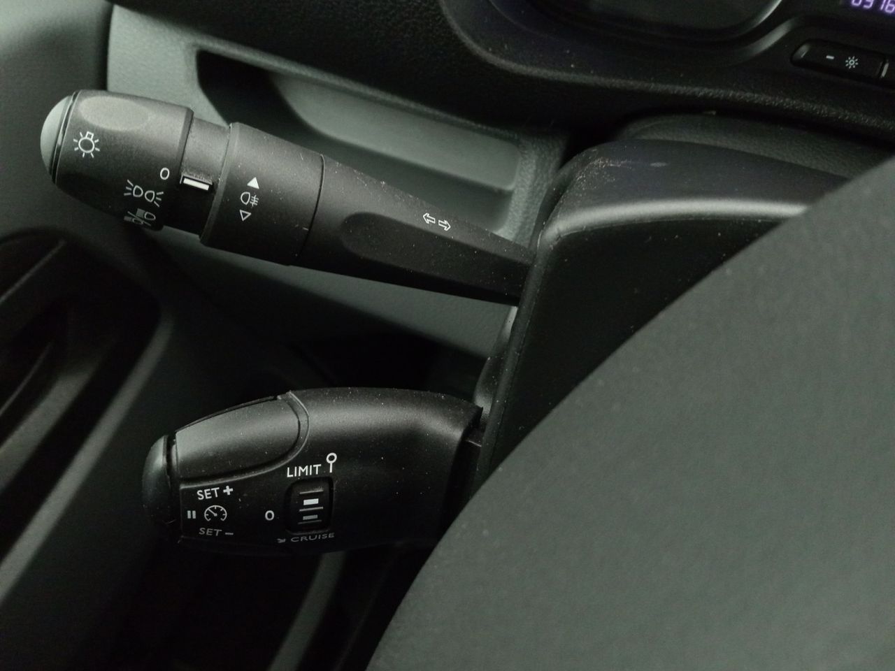Foto Opel Vivaro 15