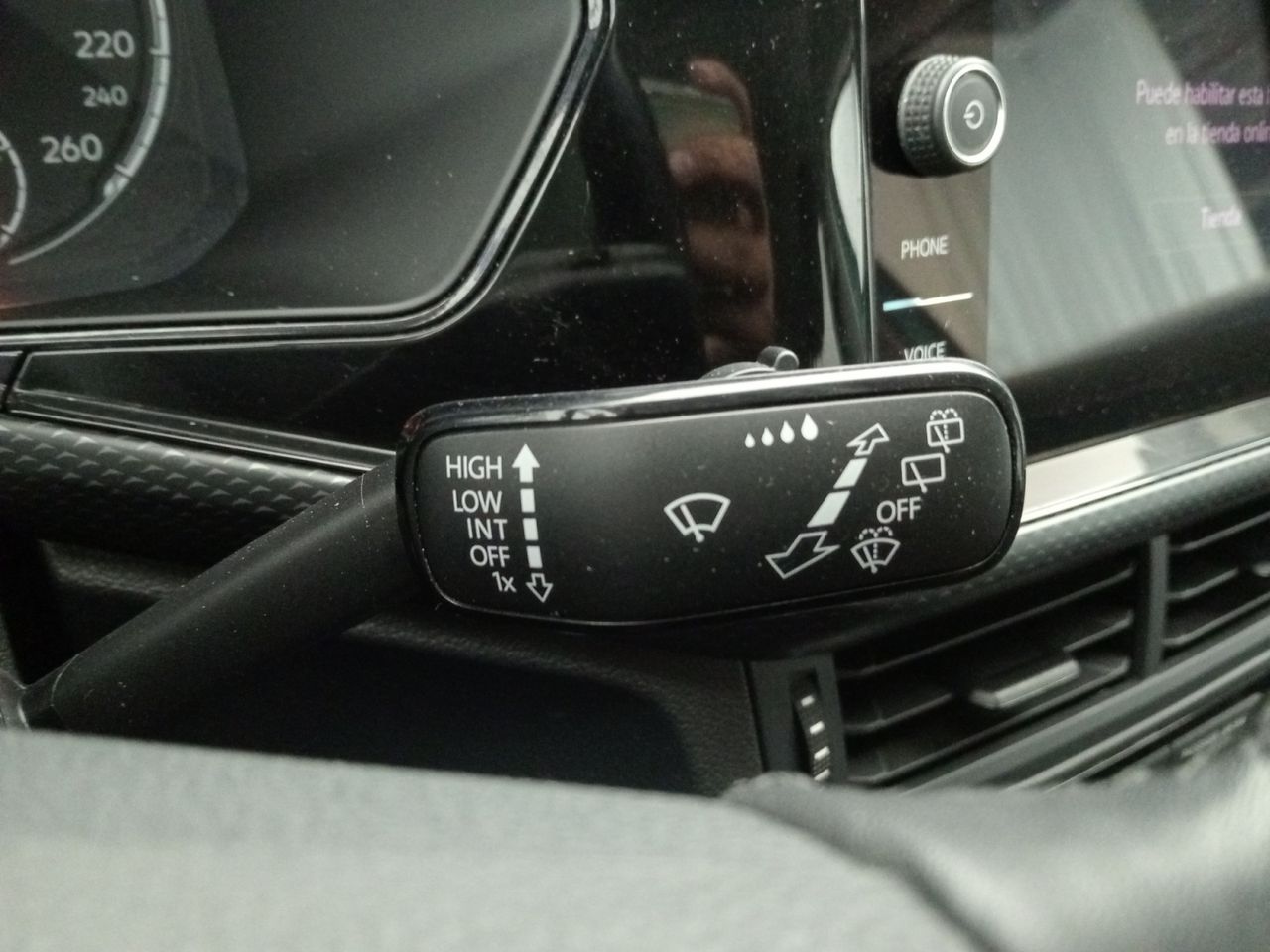 Foto Volkswagen T-Cross 16