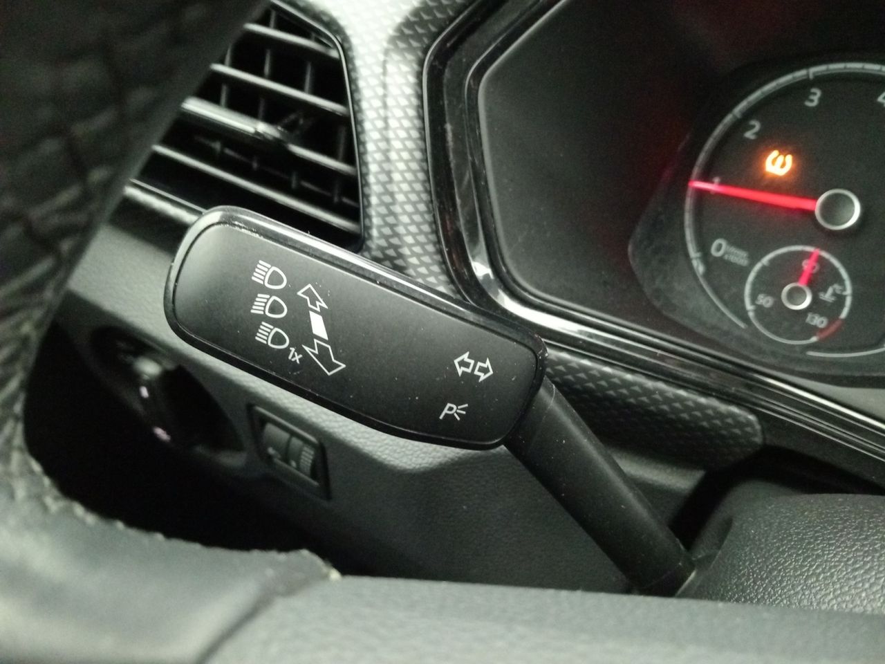Foto Volkswagen T-Cross 17