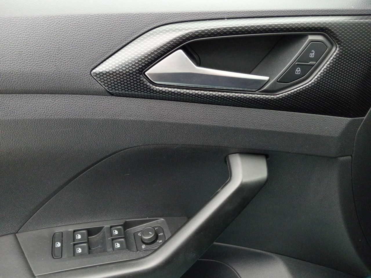 Foto Volkswagen T-Cross 18