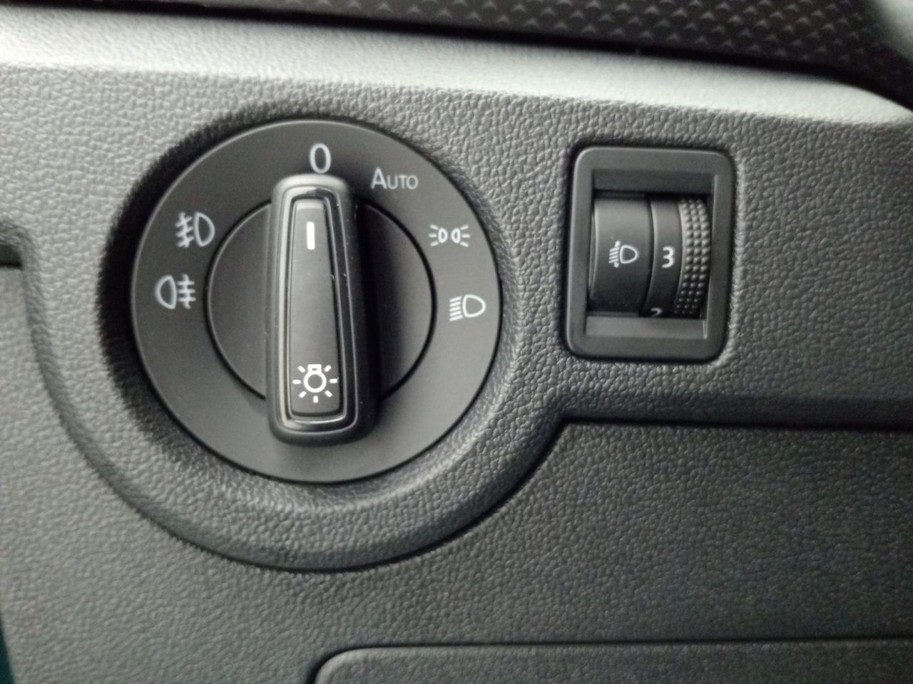 Foto Volkswagen T-Cross 19