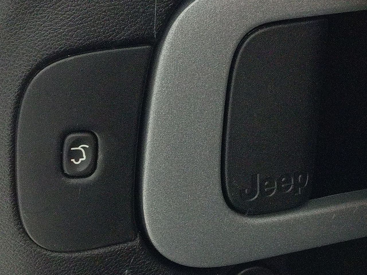 Foto Jeep Cherokee 26