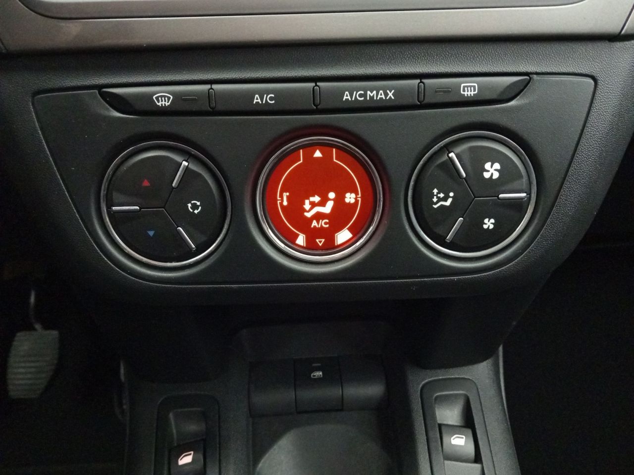 Foto Citroën C-Elysèe 14