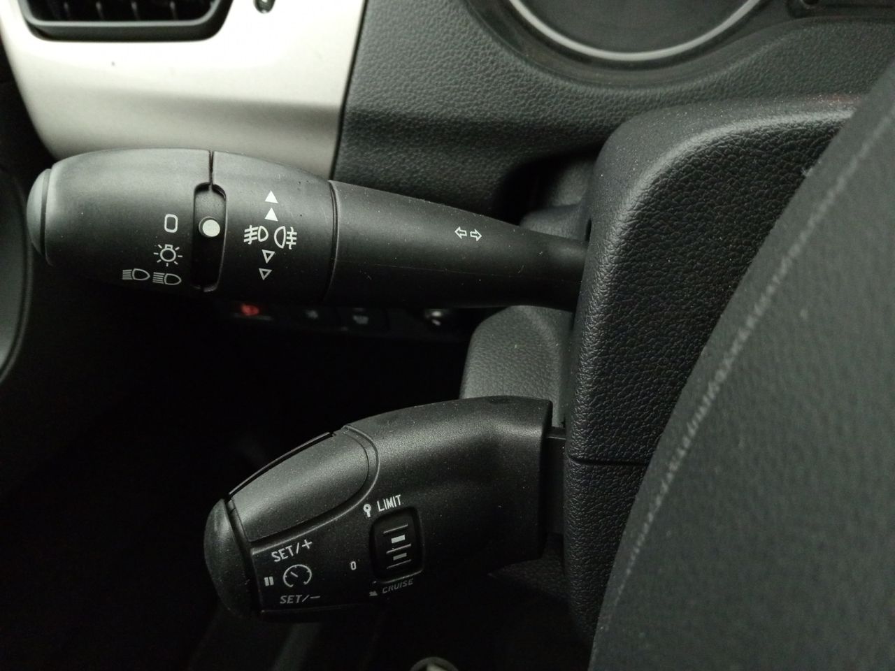 Foto Citroën C-Elysèe 16