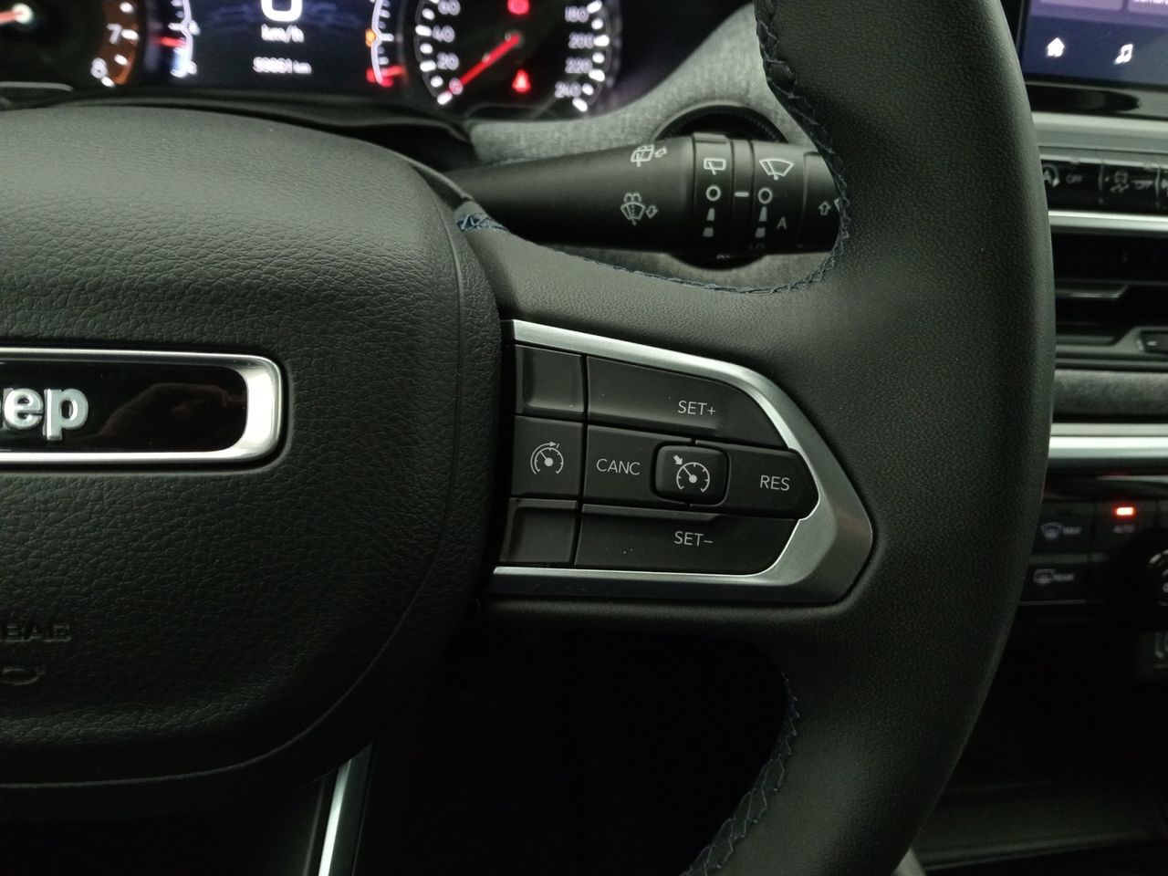 Foto Jeep Compass 16