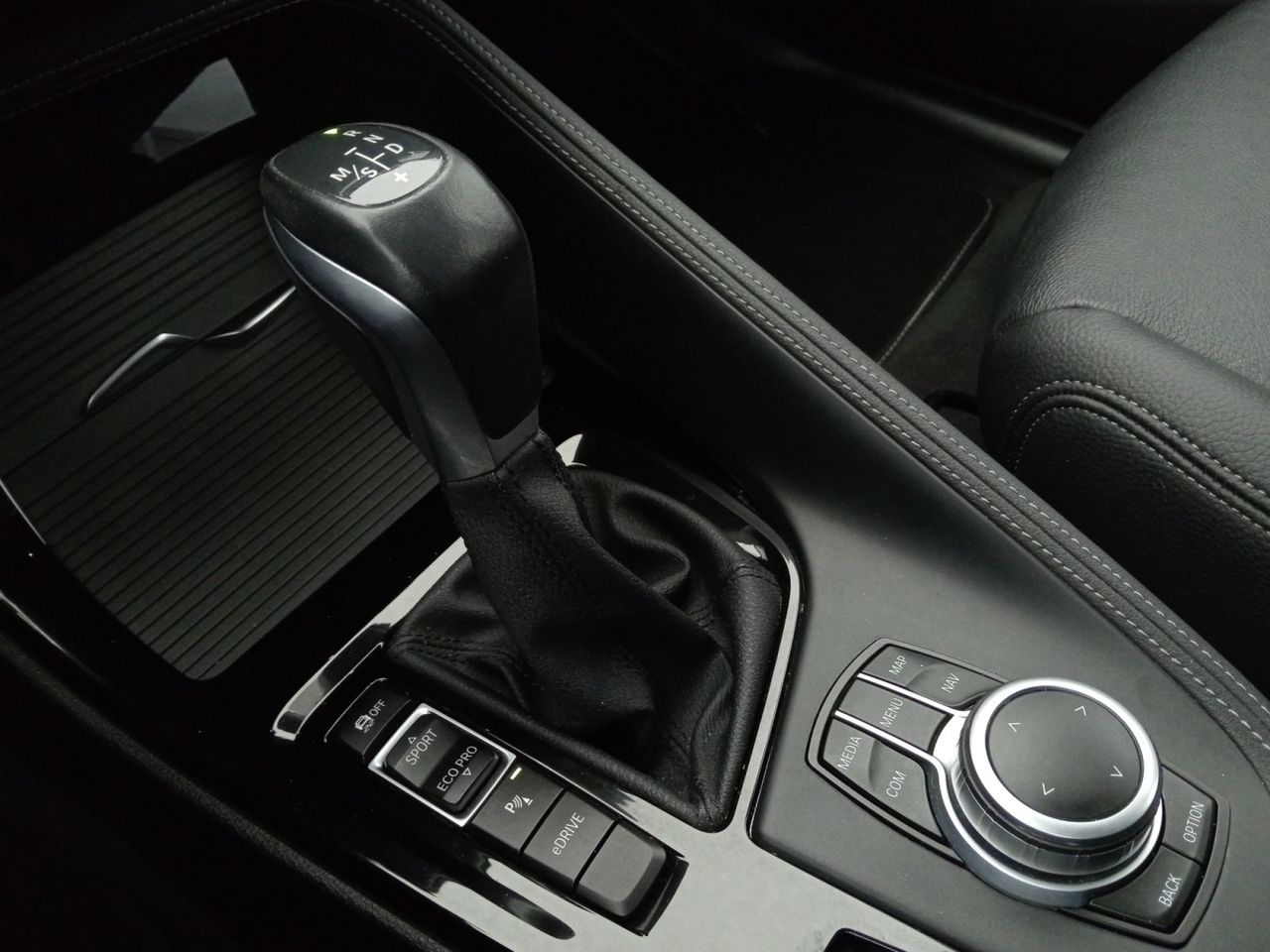 Foto BMW X1 16