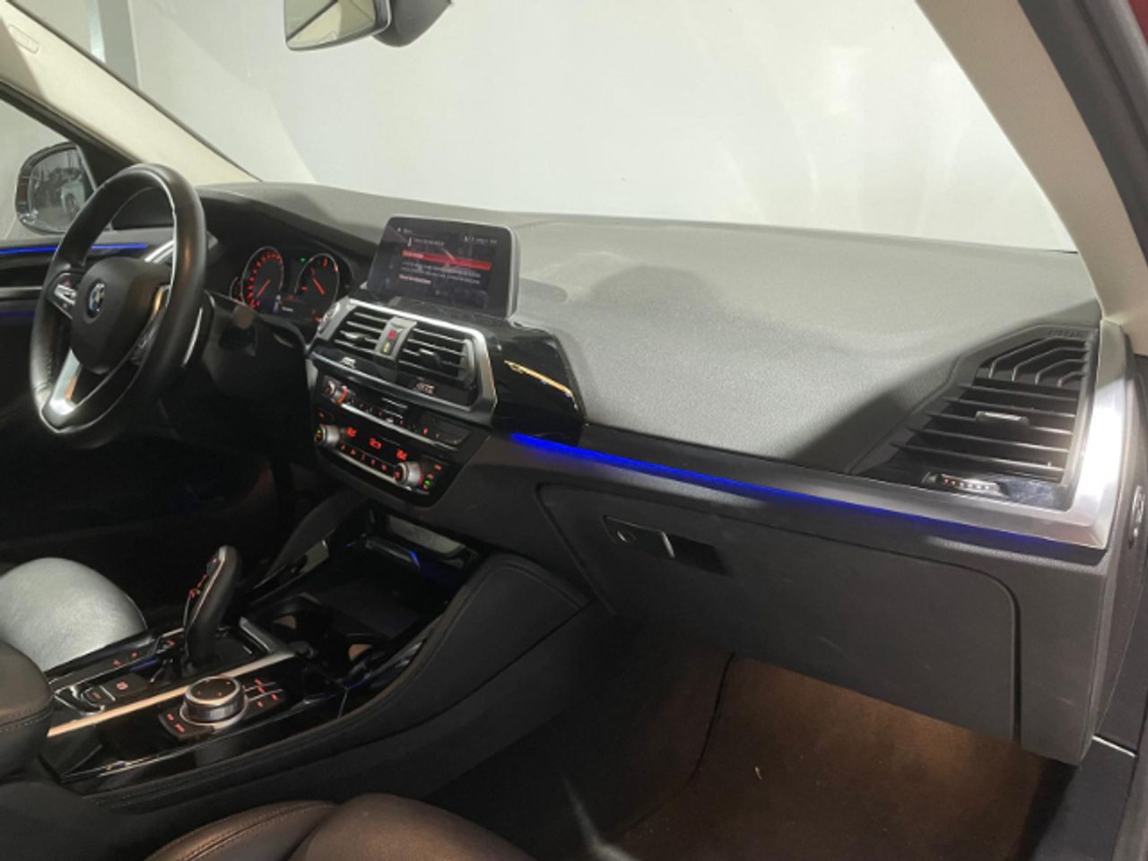 Foto BMW X4 8