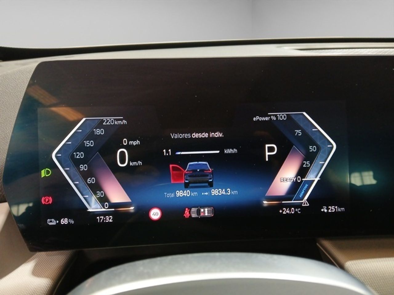 Foto BMW iX1 12