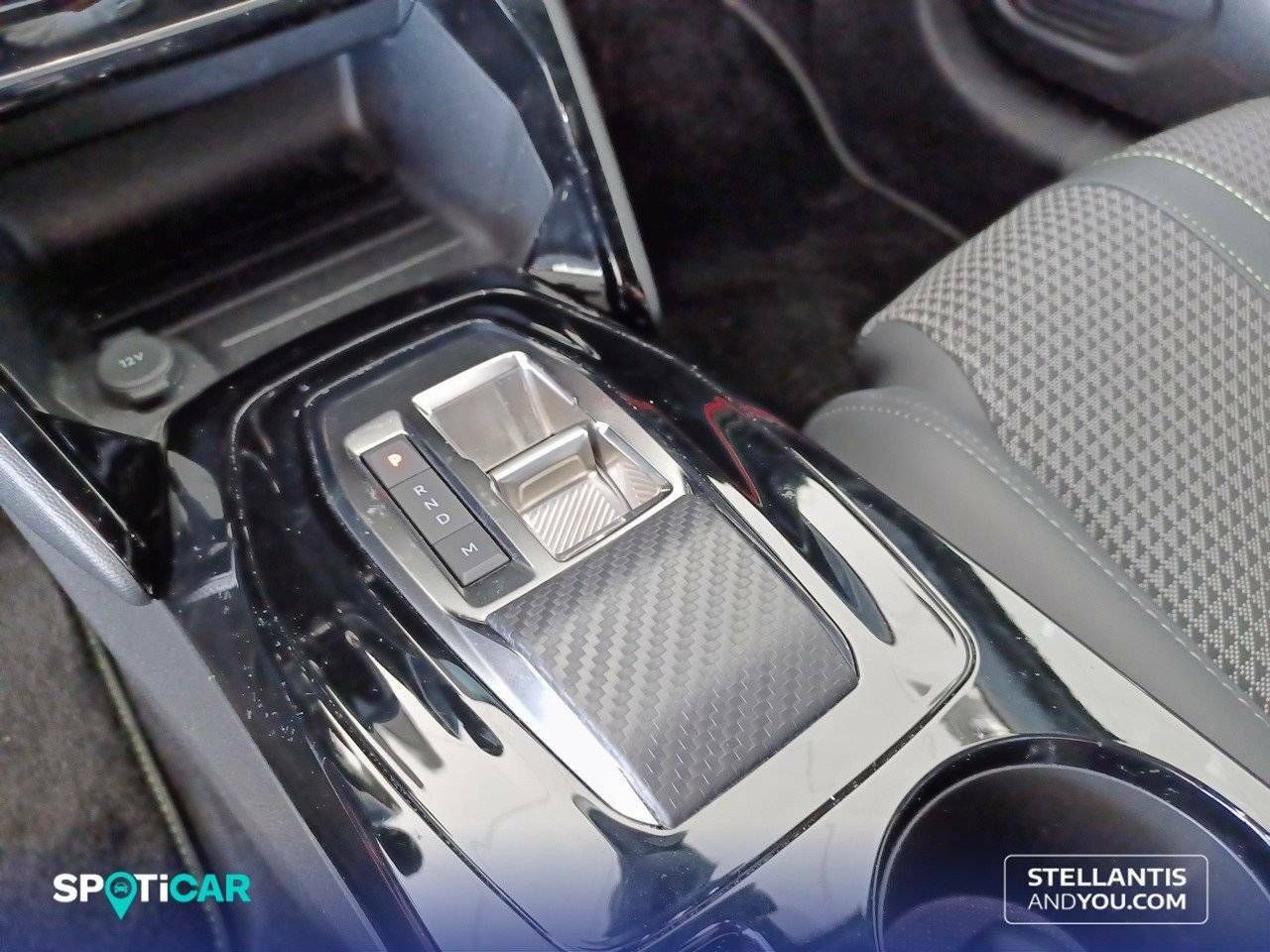 Foto Peugeot 208 16