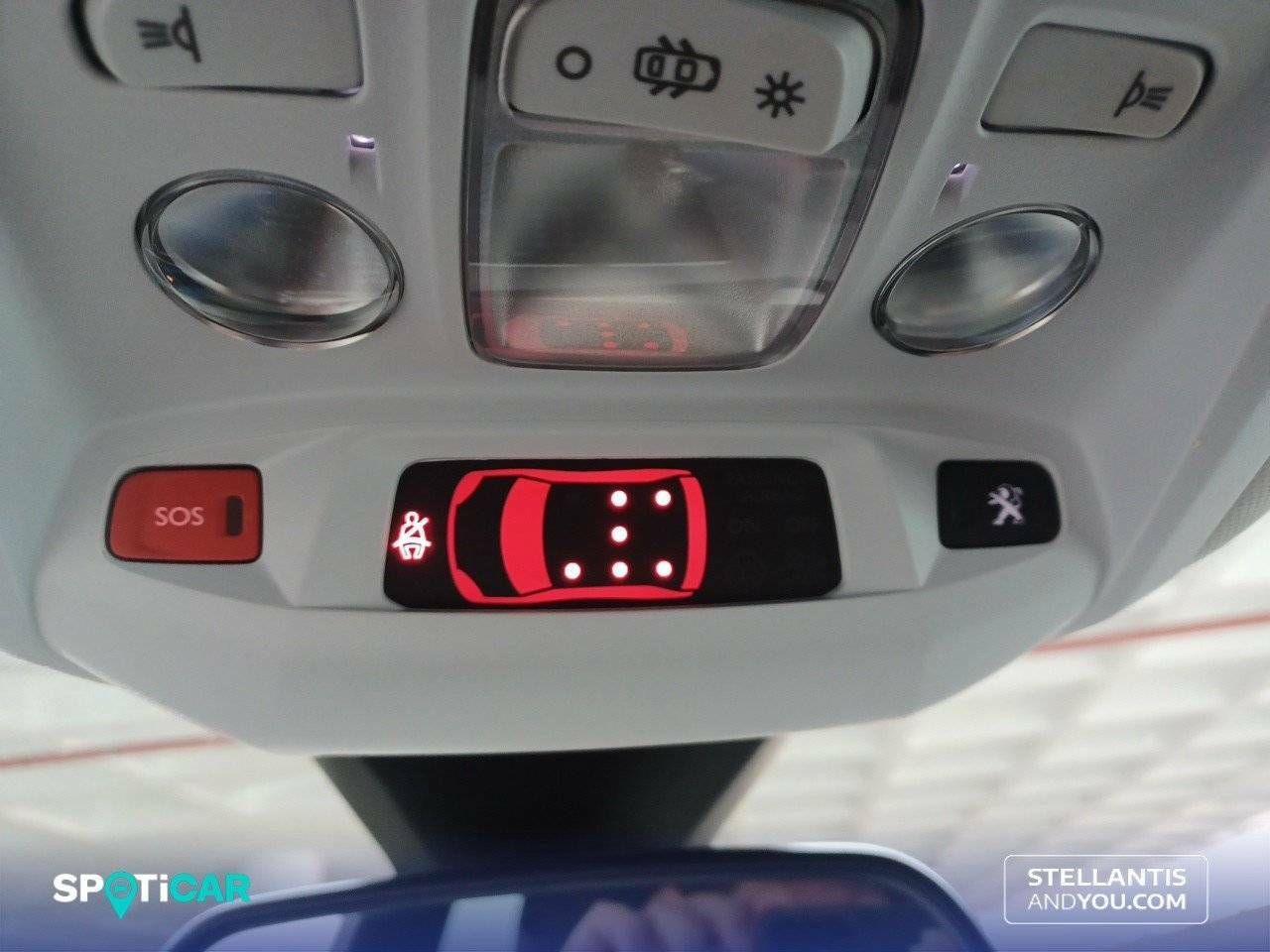 Foto Peugeot 5008 24