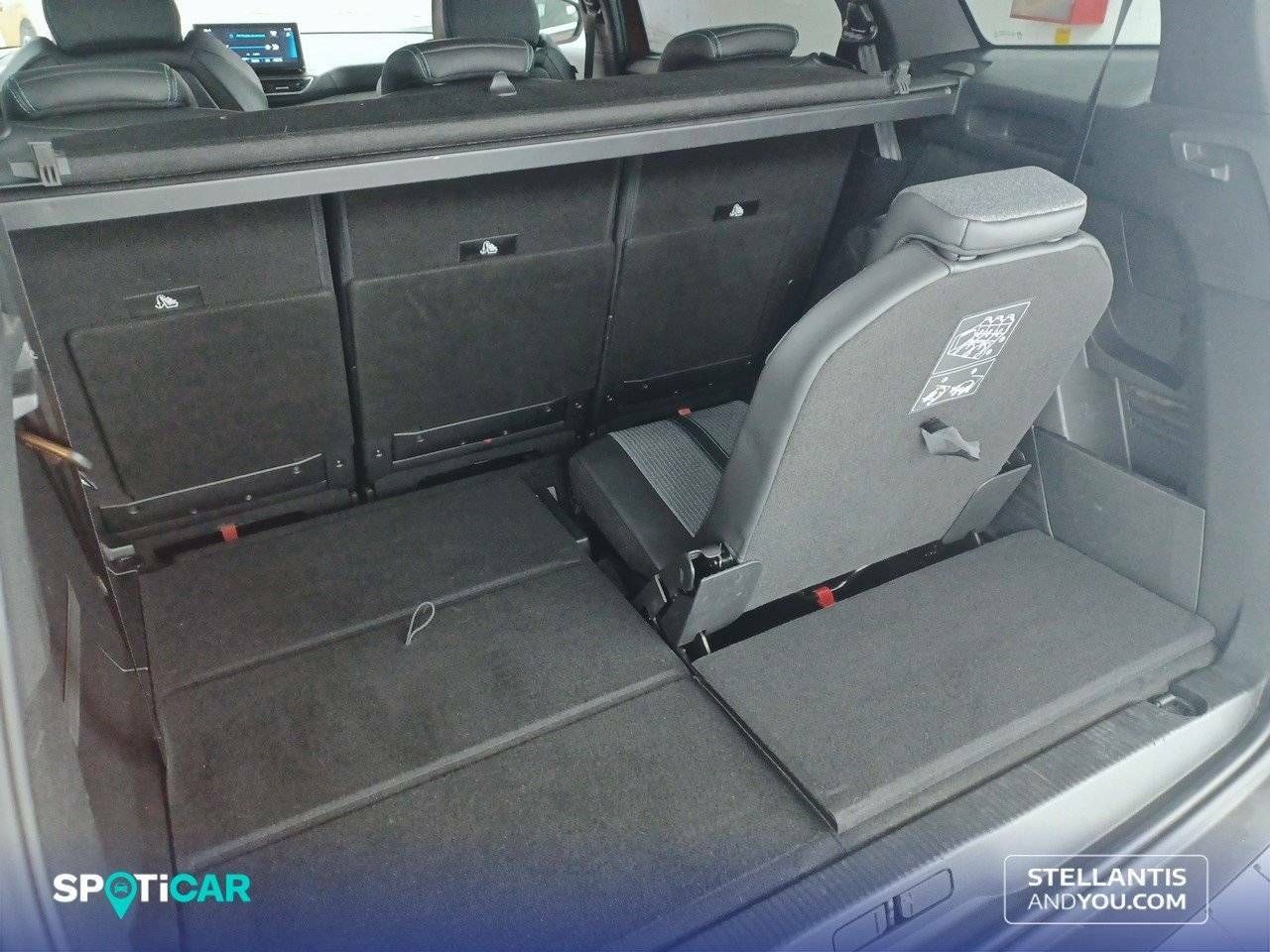 Foto Peugeot 5008 25