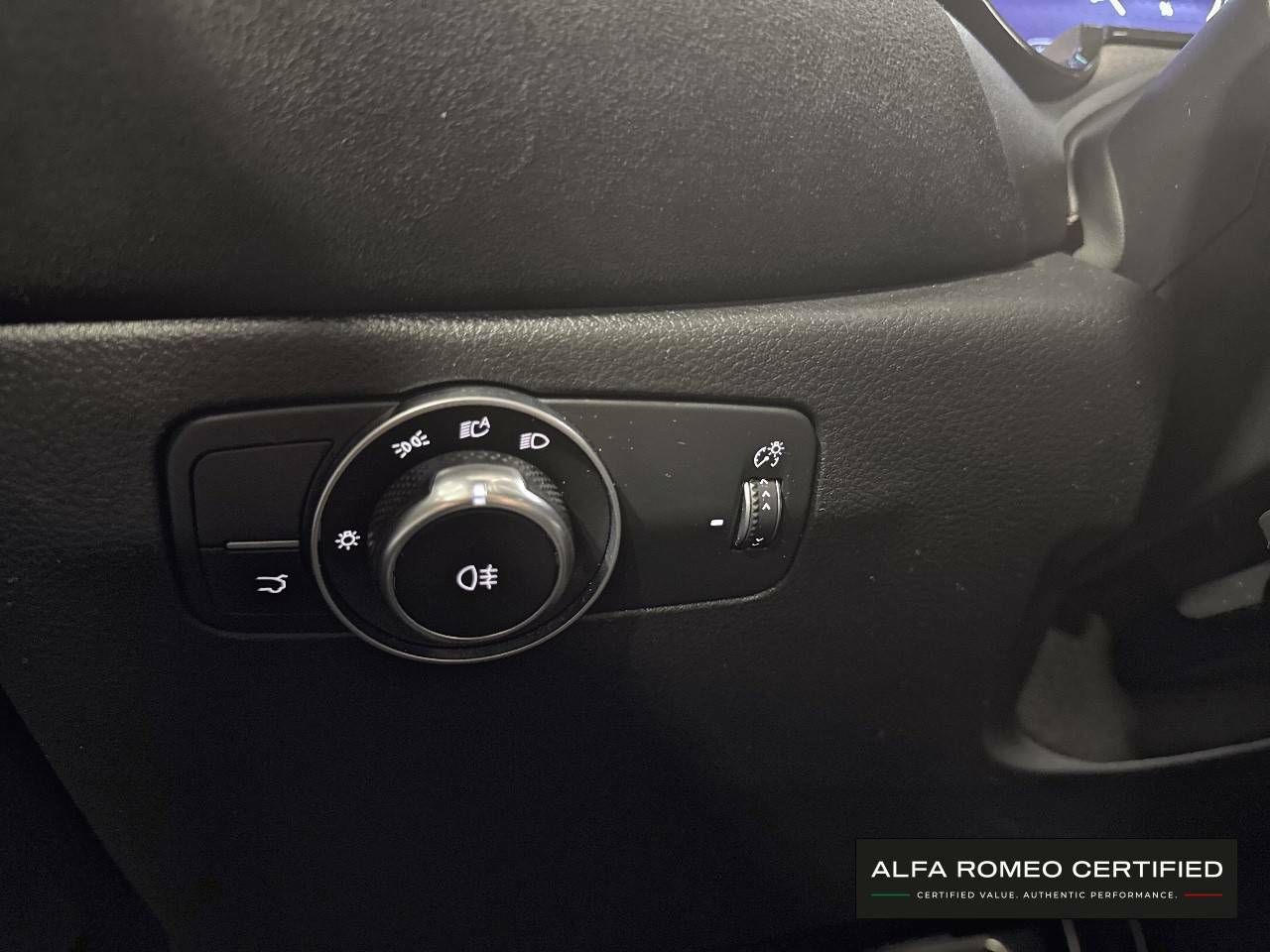 Foto Alfa Romeo Tonale 14