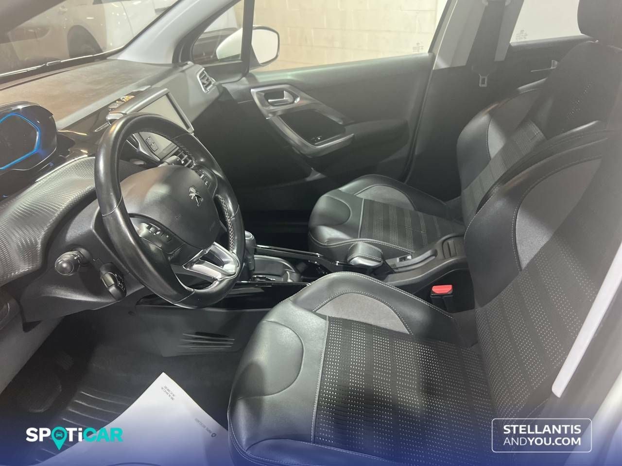 Foto Peugeot 2008 9