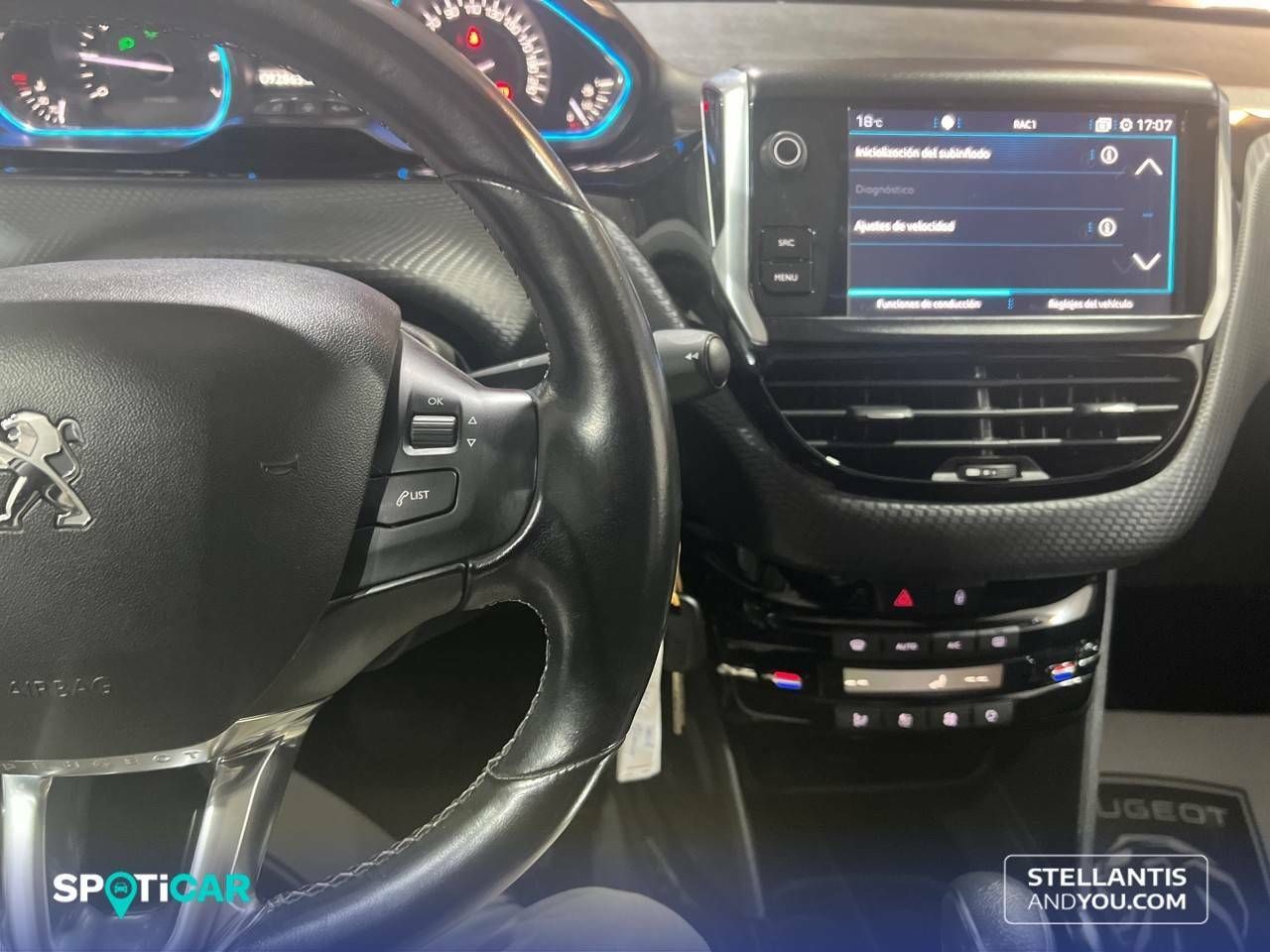 Foto Peugeot 2008 15