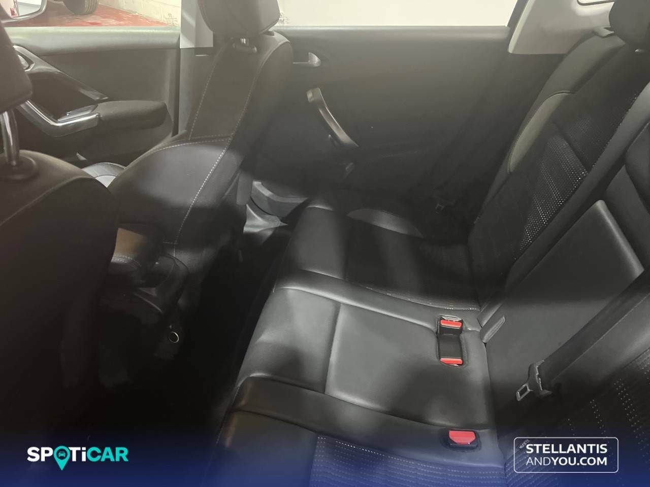 Foto Peugeot 2008 10