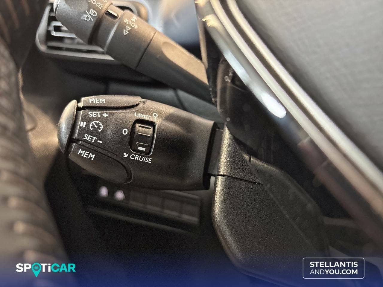 Foto Peugeot Rifter 15