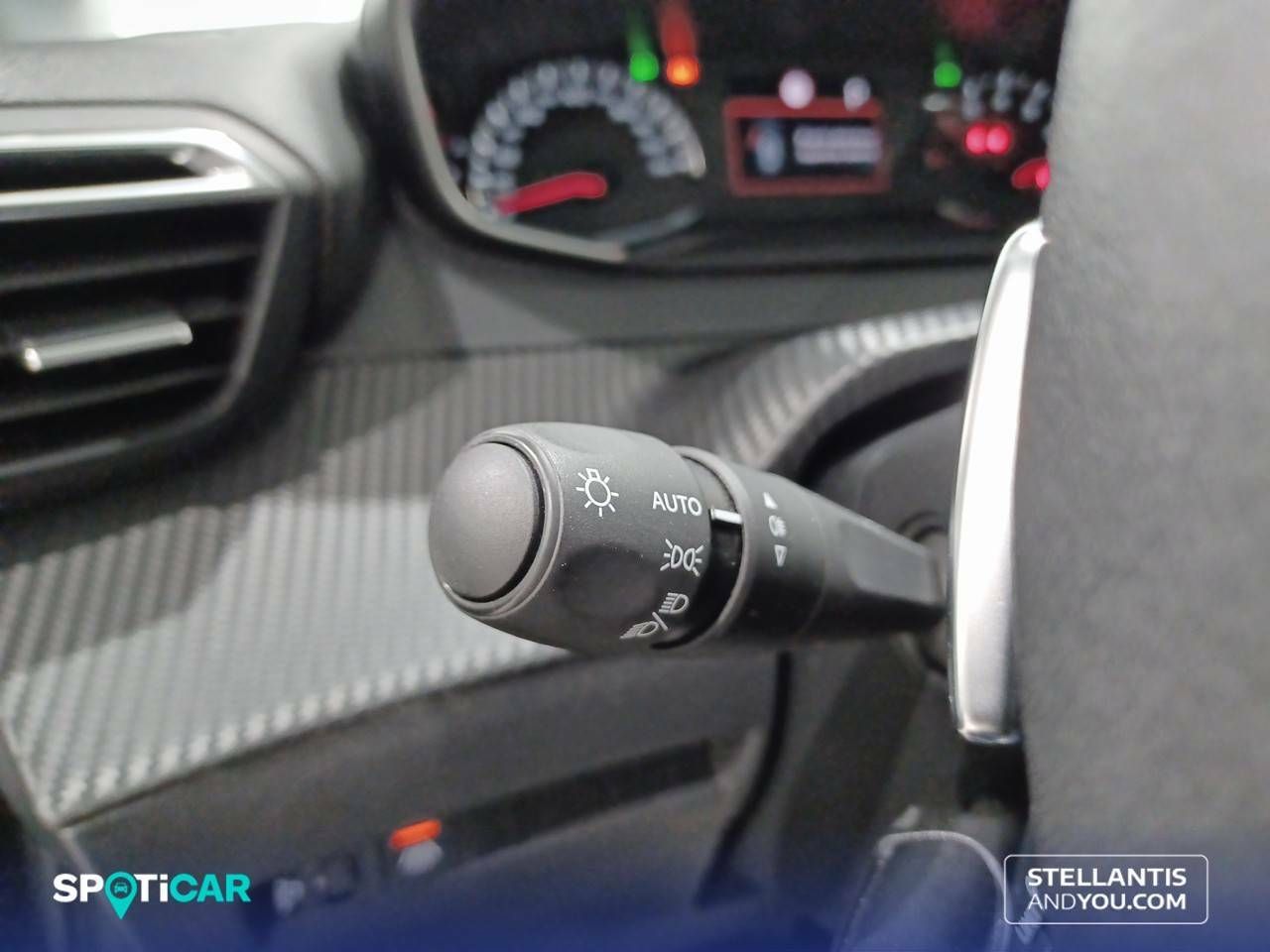 Foto Peugeot 208 24