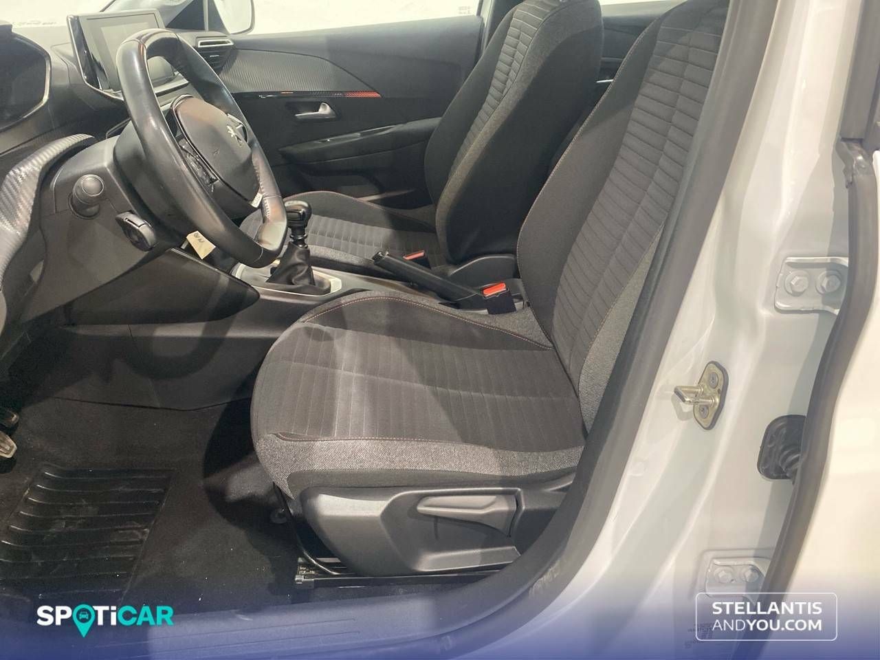 Foto Peugeot 208 9