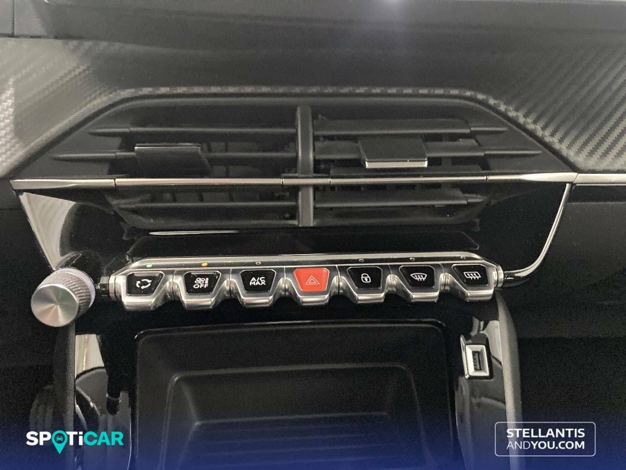 Foto Peugeot 208 16