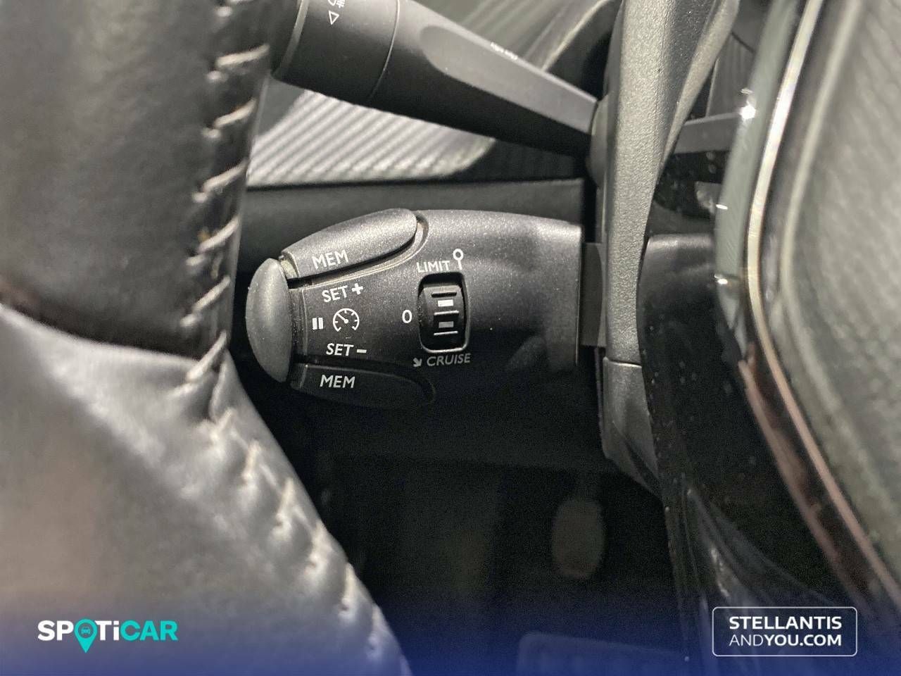 Foto Peugeot 208 22