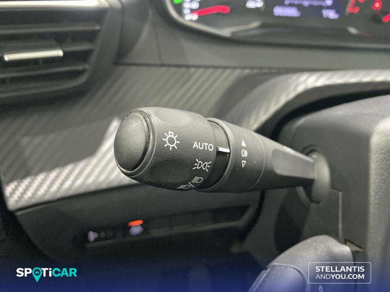 Foto Peugeot 208 23