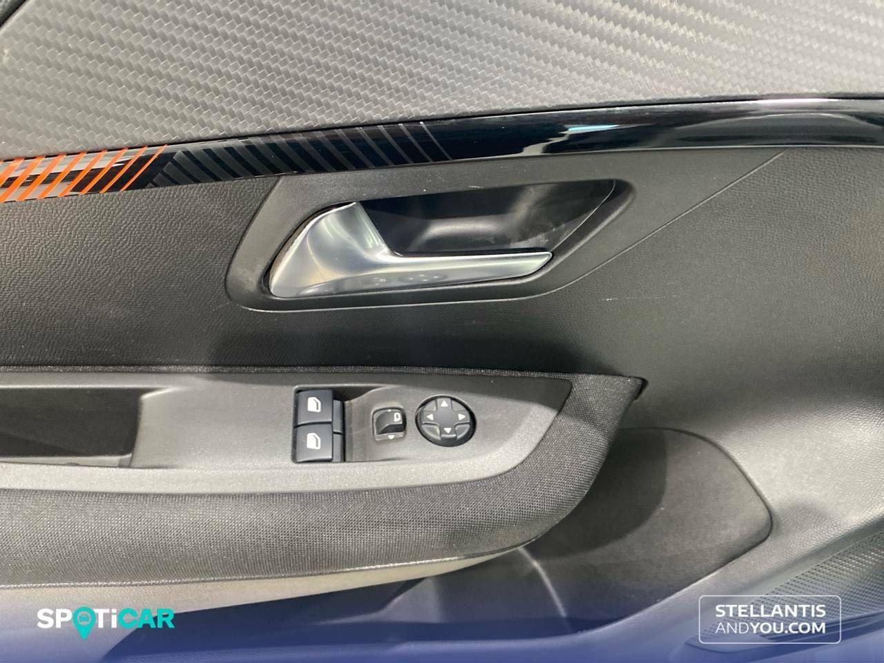 Foto Peugeot 208 12