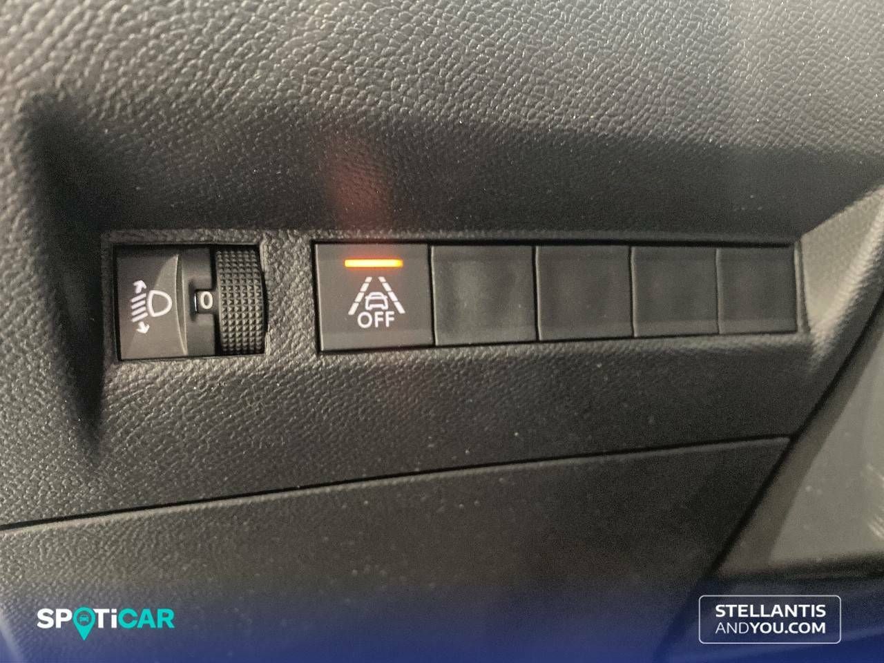 Foto Peugeot 208 13