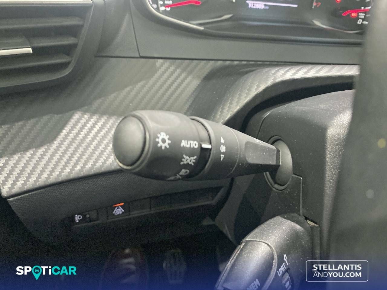 Foto Peugeot 208 23