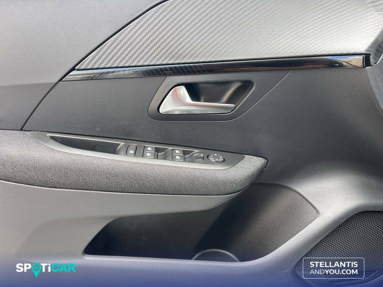Foto Peugeot 208 19