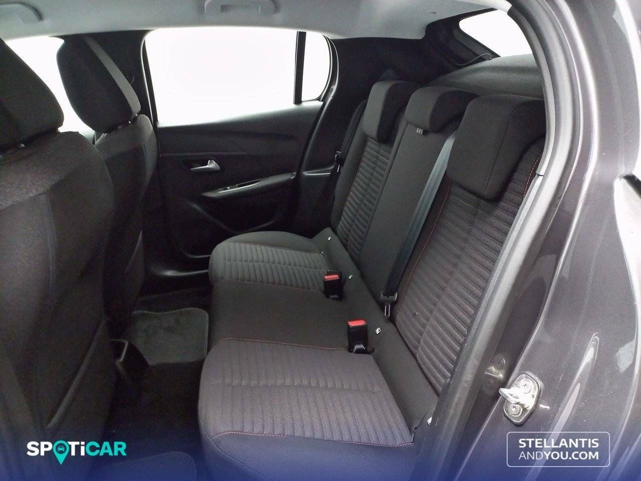 Foto Peugeot 208 10