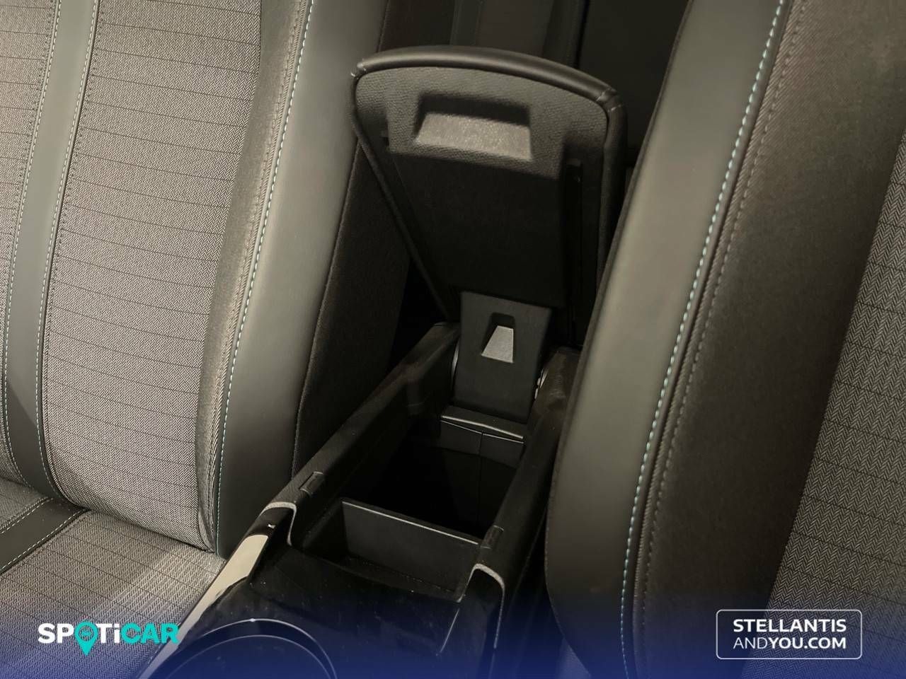 Foto Peugeot 208 21