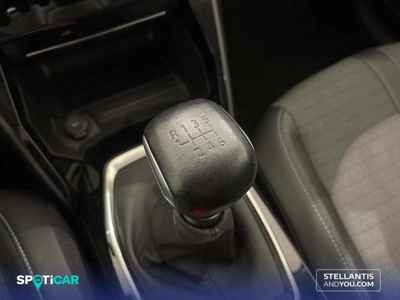 Foto Peugeot 208 12