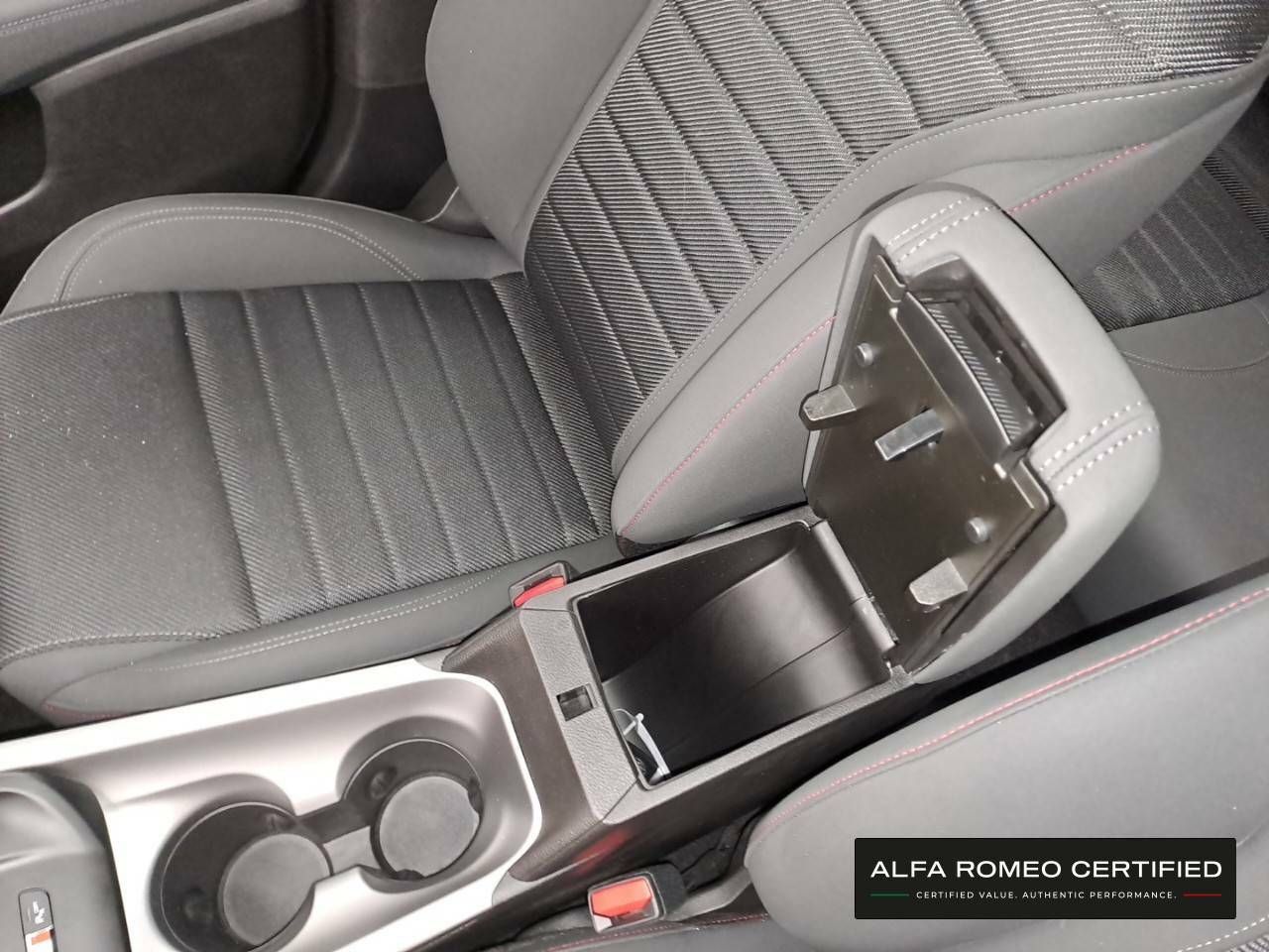 Foto Alfa Romeo Tonale 17