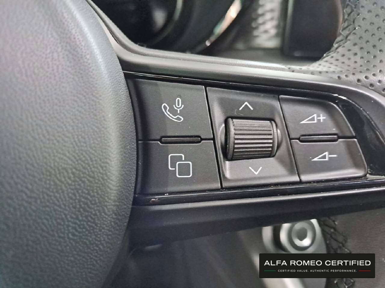 Foto Alfa Romeo Tonale 16